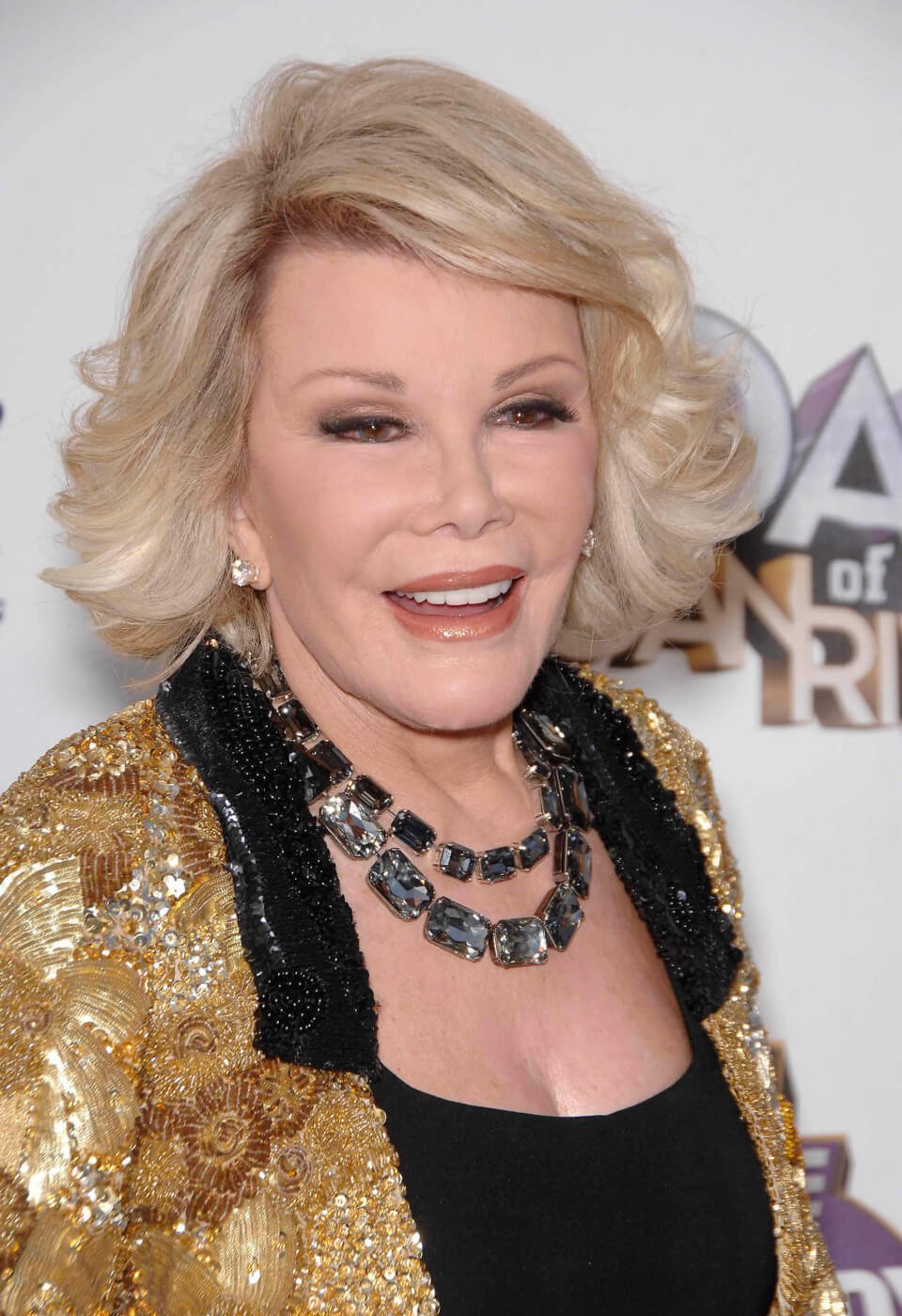 Listen to Joan Rivers' Vegan Passover PETA Hotline Message | PETA