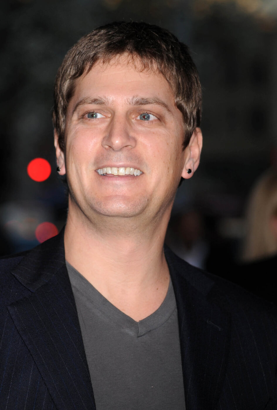 Rob Thomas Helps PETA Catch Dogfighters—and More Celeb News | PETA