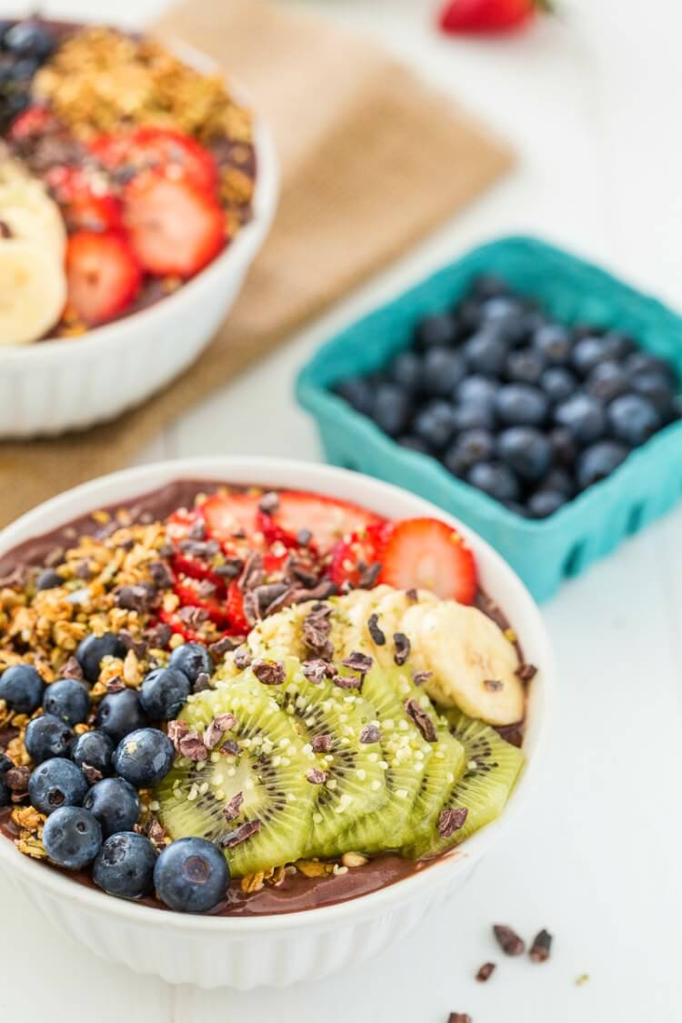 11 Açaí Bowls That Are Almost Too Pretty to Eat | PETA