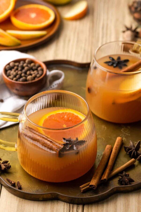 vegan mulled apple cider recipe from Vegan Huggs