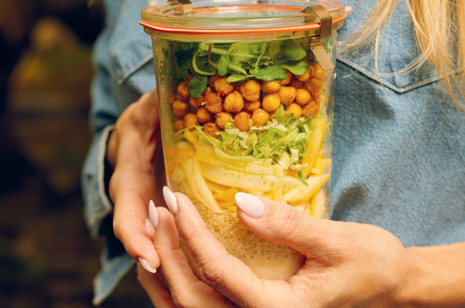 Pamela Anderson’s Green Goddess Mason Jar Salad